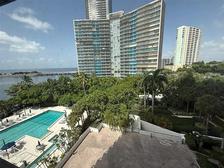 2333 Brickell Ave #602 — Photo 30