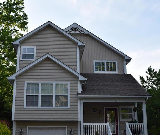 2nd image of 213 Hawthorne Village Ct