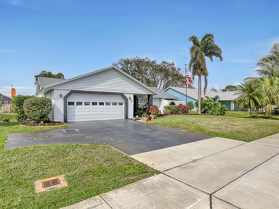2nd image of 2166 SE Floresta Drive