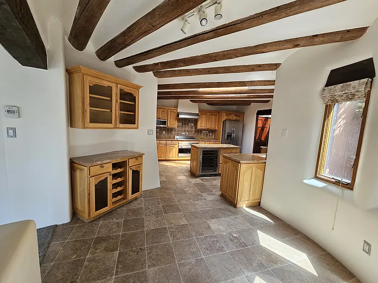 1306 Lejano Ln — Photo 11