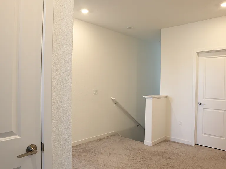 1068 Osprey Dr — Photo 18