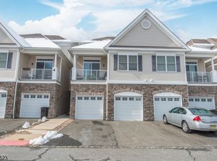 30 Elston Ct, Wayne, NJ 07470