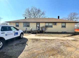 1100 W 7th Ave APT A, Mitchell, SD 57301