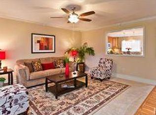 953 Millwood Dr, Saint Peters, MO