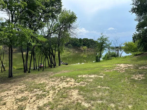 551 Horseshoe Trl, Little Elm, TX 75068