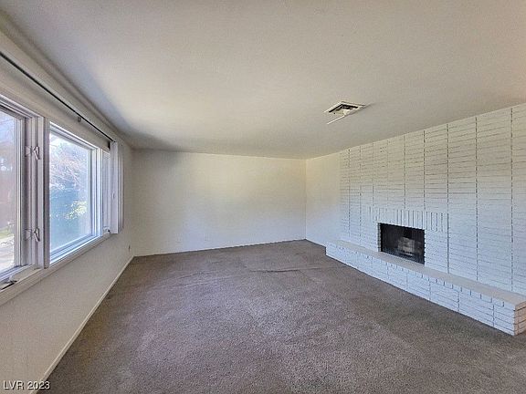 4th image of 735 Greenbriar Townhouse Way