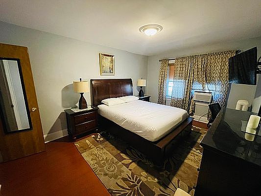 3rd image of 22-31 28th St #2