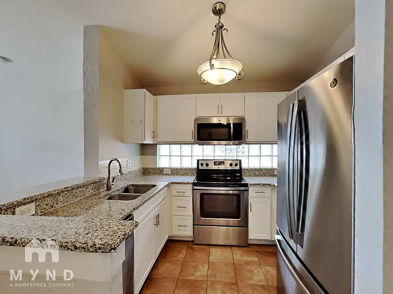 12137 Pilot Ct — Photo 3