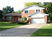 8474 Old Farm Trl NE photo 1