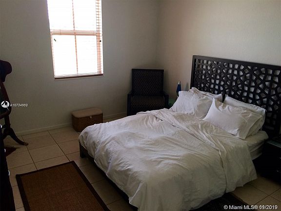 4th image of 11202 NW 83rd St APT 202