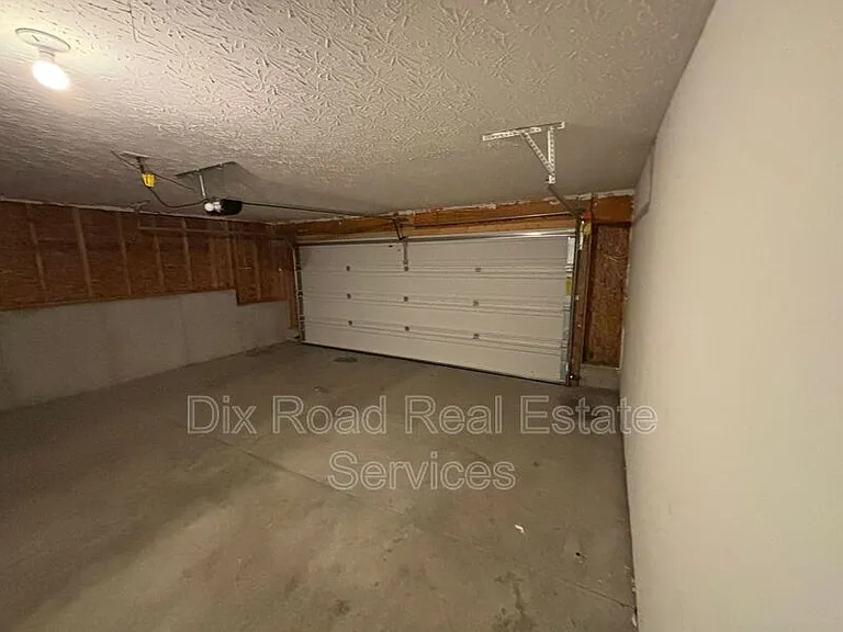 1024 Golfview Dr — Photo 26