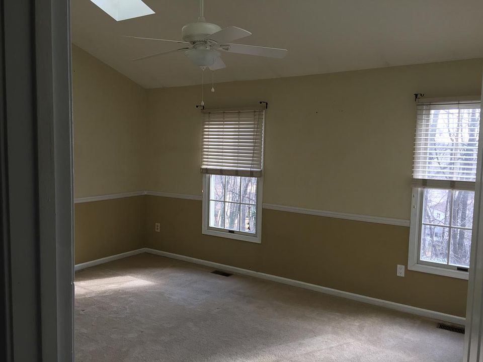 1st image of 1027 Wingate Ct Unit M-5