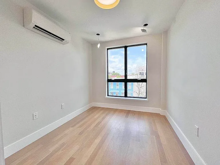 48 Bleecker St #4R — Photo 2