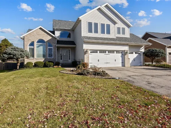 2025 Newcastle Rd, Marion, IA 52302