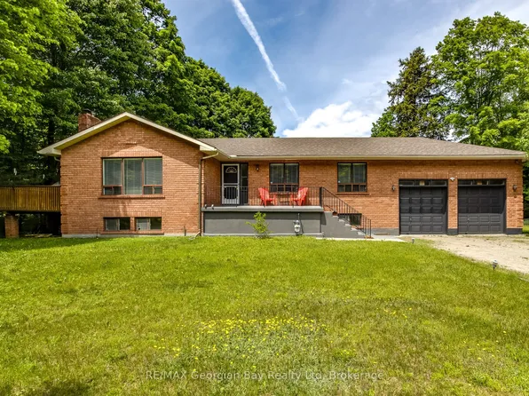 50 Leonard Rd, Tiny, ON L9M 0M7
