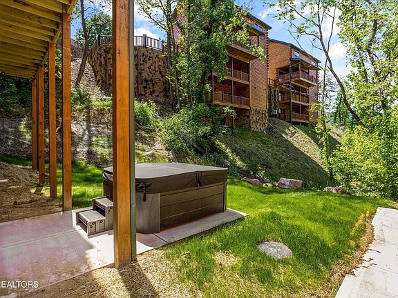 3rd image of 2108 Valley Creek Way