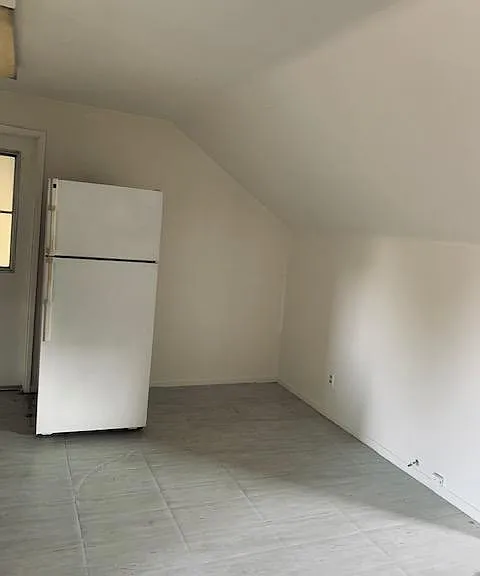 555 El Molino Ave #6 — Photo 5