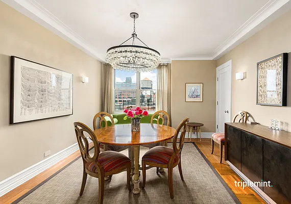 Sold by Triplemint | media 4