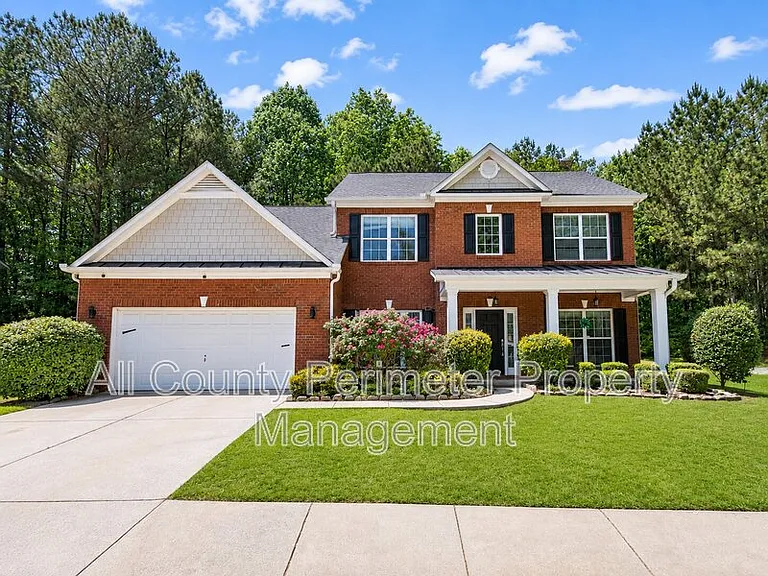 380 Simonton Crest Dr — Photo 1