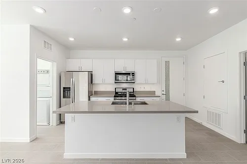 11257 Rainbow Peak Ave #208 Photo 1