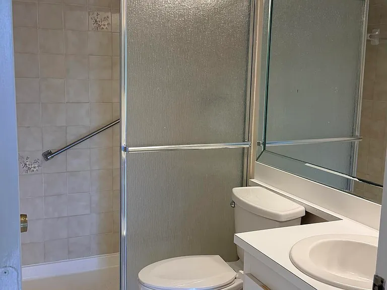 813 Sky Pine Way #F2 — Photo 10
