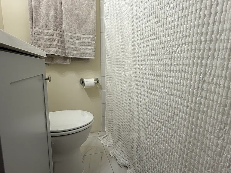 179 Winthrop Rd #6 — Photo 7