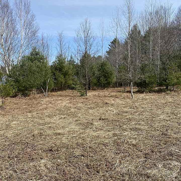 1st image of 28 Lakes Park Pioneer Dr