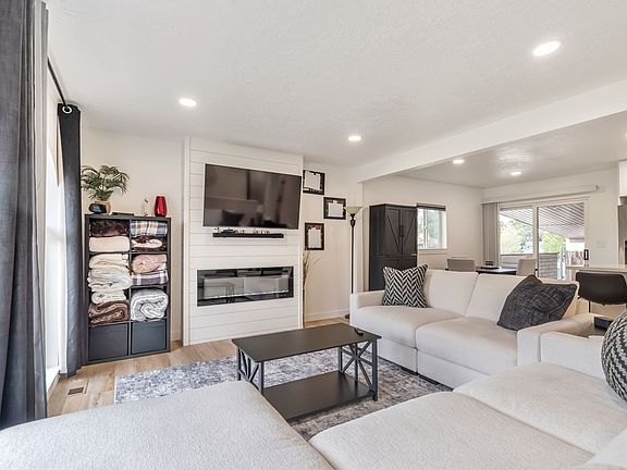4th image of 6816 S Normandy Cir