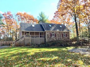 61 Greenleaf Parsons Rd, Cape Neddick, ME 03902