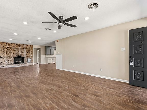 4th image of 5015 16th St