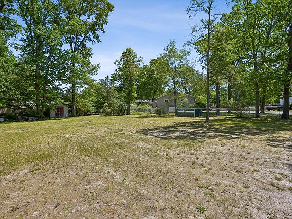 4th image of 509 Virginia Dr