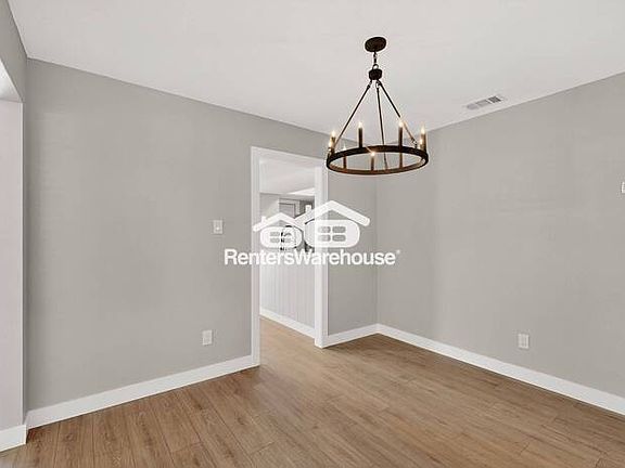 5th image of 1002 Westminster Ln