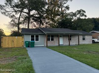 112 Gahan Dr, Gulfport, MS 39503