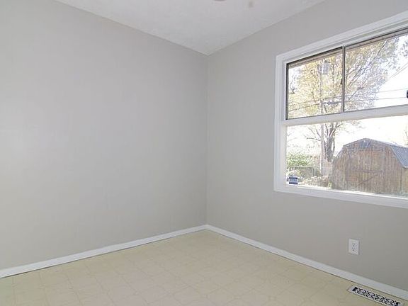 5th image of 4950 N Kitley Ave