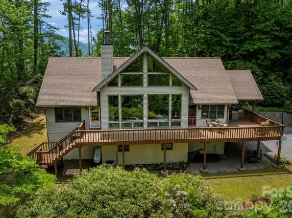 1551 Walnut Creek Rd, Waynesville, NC 28786