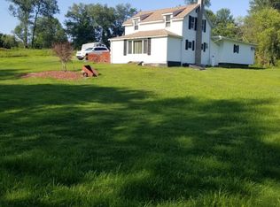 27 Plank Rd, Beach Lake, PA 18405