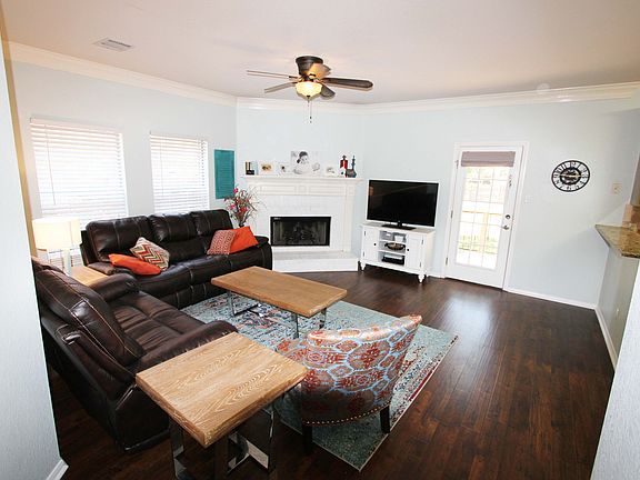 3rd image of 2508 Falcon Dr