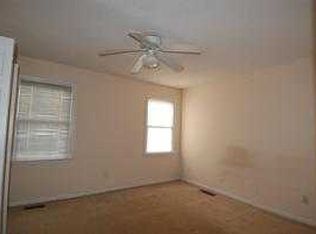 3816 I2 Sterling Pointe Dr, Winterville, NC 28590
