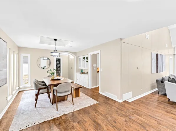 1519 Cripple Creek Dr, Irving, TX 75061