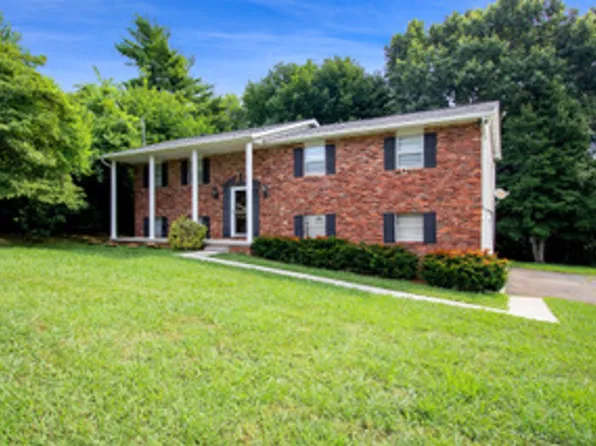 504 Harrow Rd, Knoxville, TN 37934
