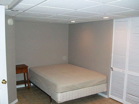 queen size bed fit