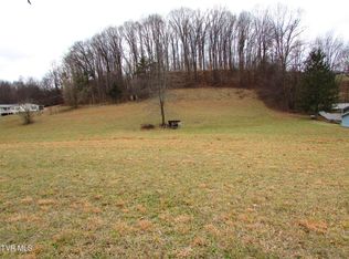 178 Rock House Rd, Johnson City, TN 37601