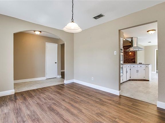 5th image of 6905 Whitman Ave
