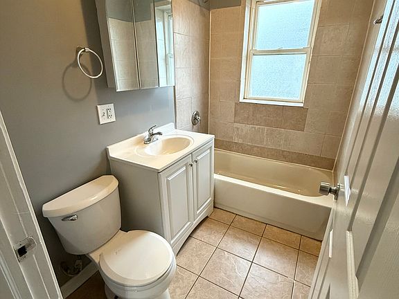 4th image of 417 S Karlov Ave #1N
