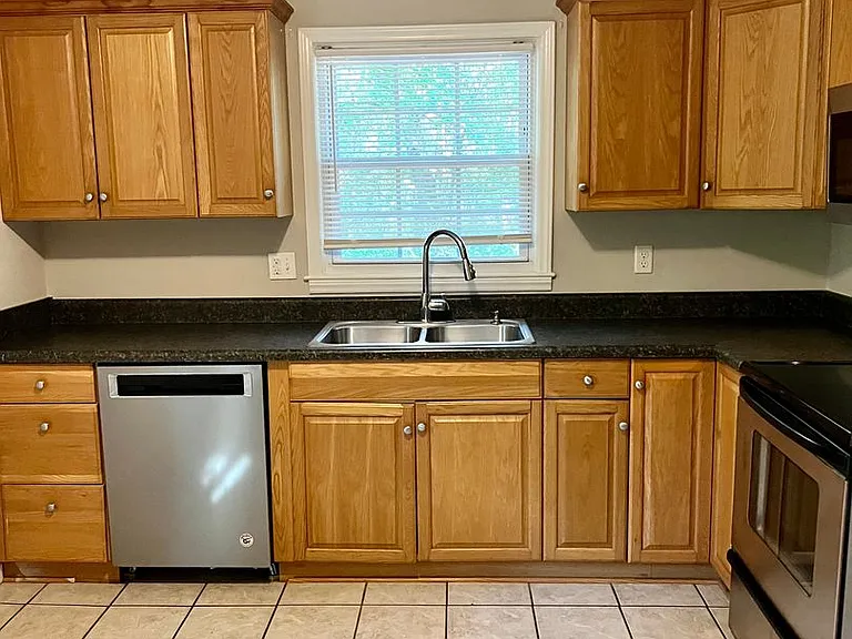 1278 Redding Ln — Photo 17