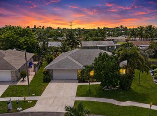 1081 Palama Way, Lantana, FL 33462