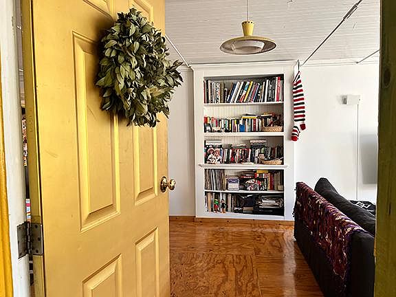 3rd image of 1462 Echo Park Ave