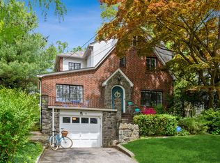 22 Crescent Rd, Larchmont, NY 10538