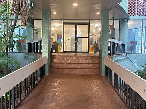 4th image of 4222 Inverrary Boulevard #4609