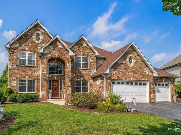 1242 Deerpath Dr, Yorkville, IL 60560